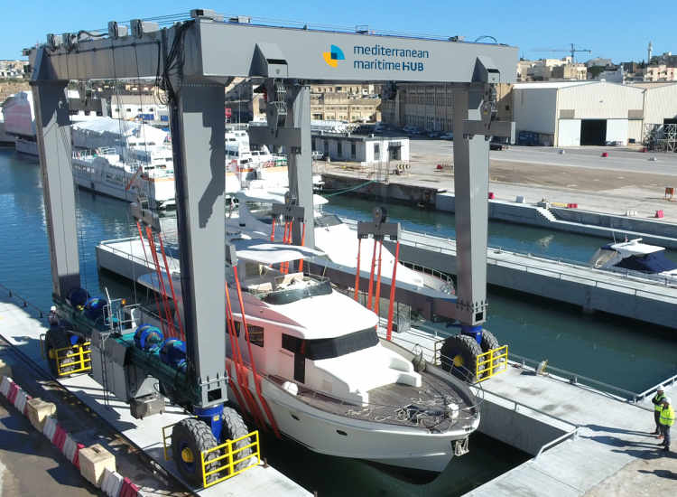 New Lifting Facilities at the Mediterranean Maritime Hub