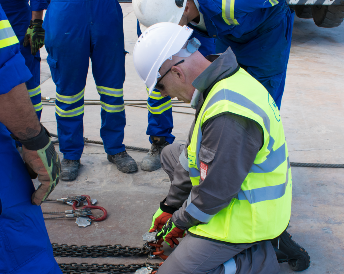 New alliances for lifting training services