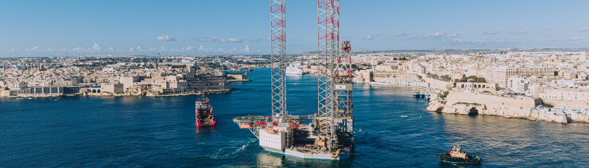 MMH welcomes OCEANOILFIELD Rig through a coordinated maritime operation