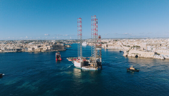 MMH welcomes OCEANOILFIELD Rig through a coordinated maritime operation