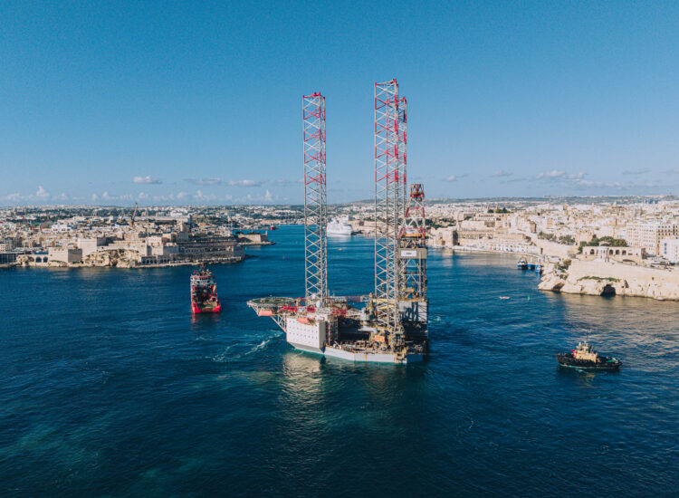 MMH welcomes OCEANOILFIELD Rig through a coordinated maritime operation